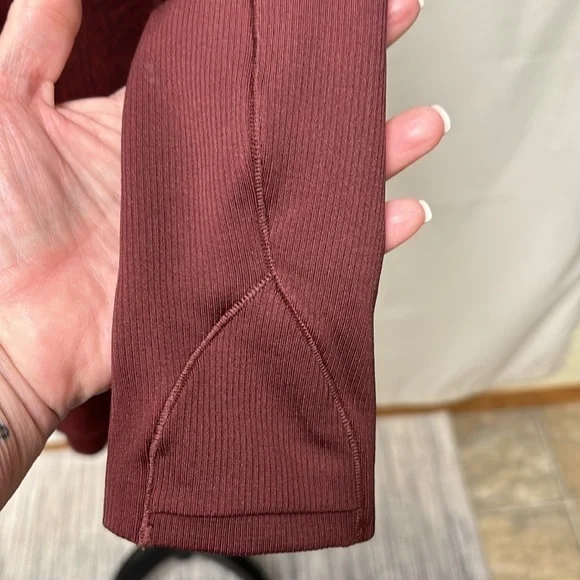 Lululemon Team Canada Swiftly Tech Half Zip 2.0 with COC logo - Picture 5 of 10